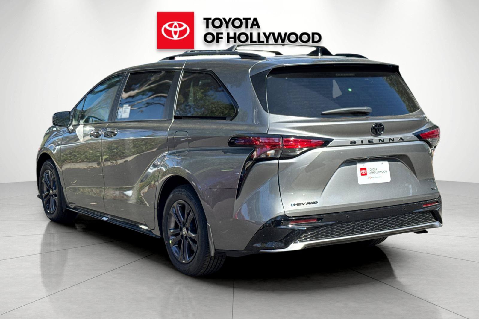 New 2026 Toyota Sienna XSE AWD/4WD image 6