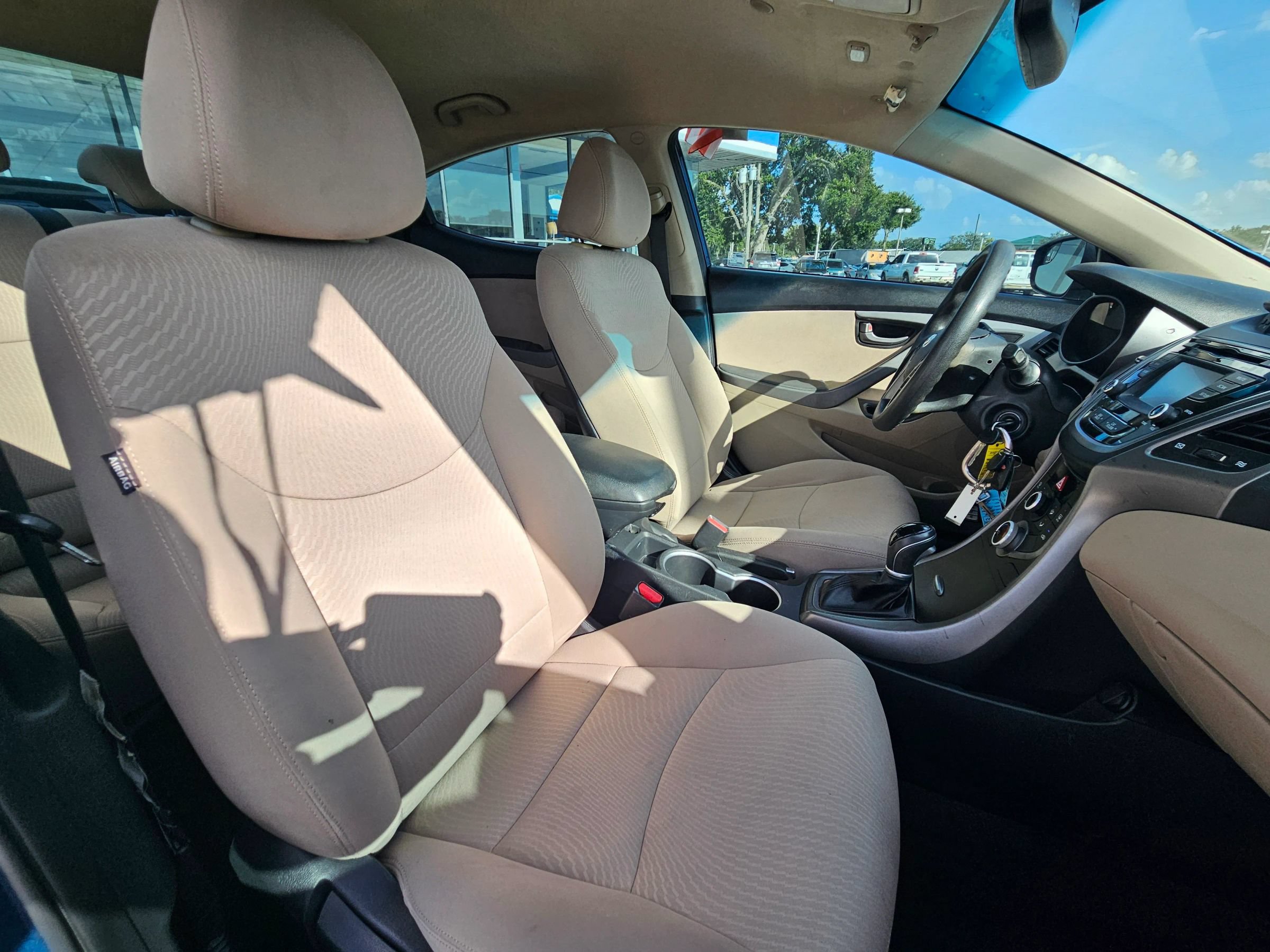 Used 2016 Hyundai Elantra SE w/ Option Group 02 FWD image 10