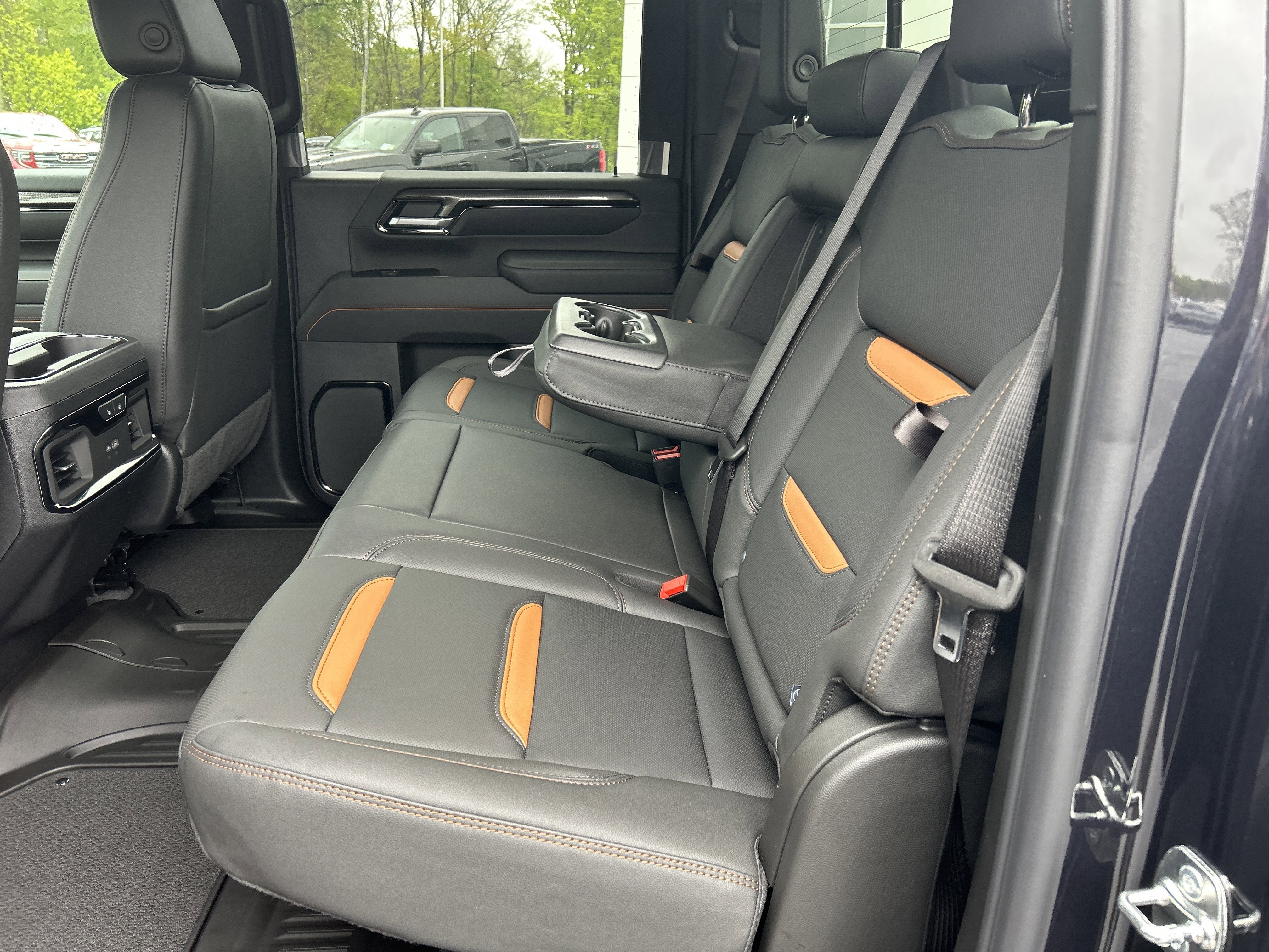 New 2026 GMC Sierra 2500 AT4 w/ AT4 Premium Plus Package AWD/4WD image 23