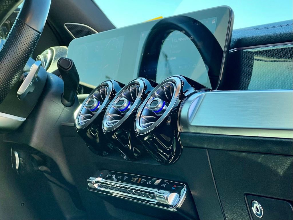 Certified 2021 Mercedes-Benz GLB 35 AMG 4MATIC image 26