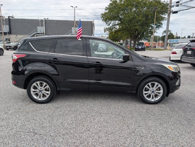 Used 2017 Ford Escape SE FWD image 6