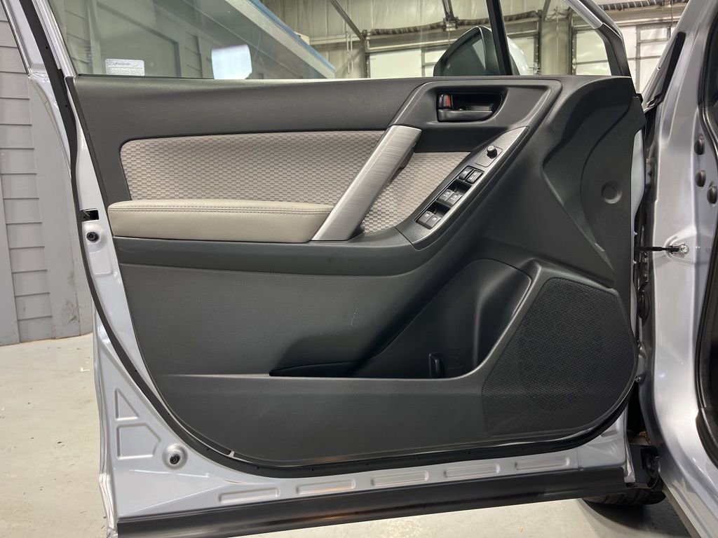 Used 2017 Subaru Forester 2.5i Premium w/ All-Weather Package image 13