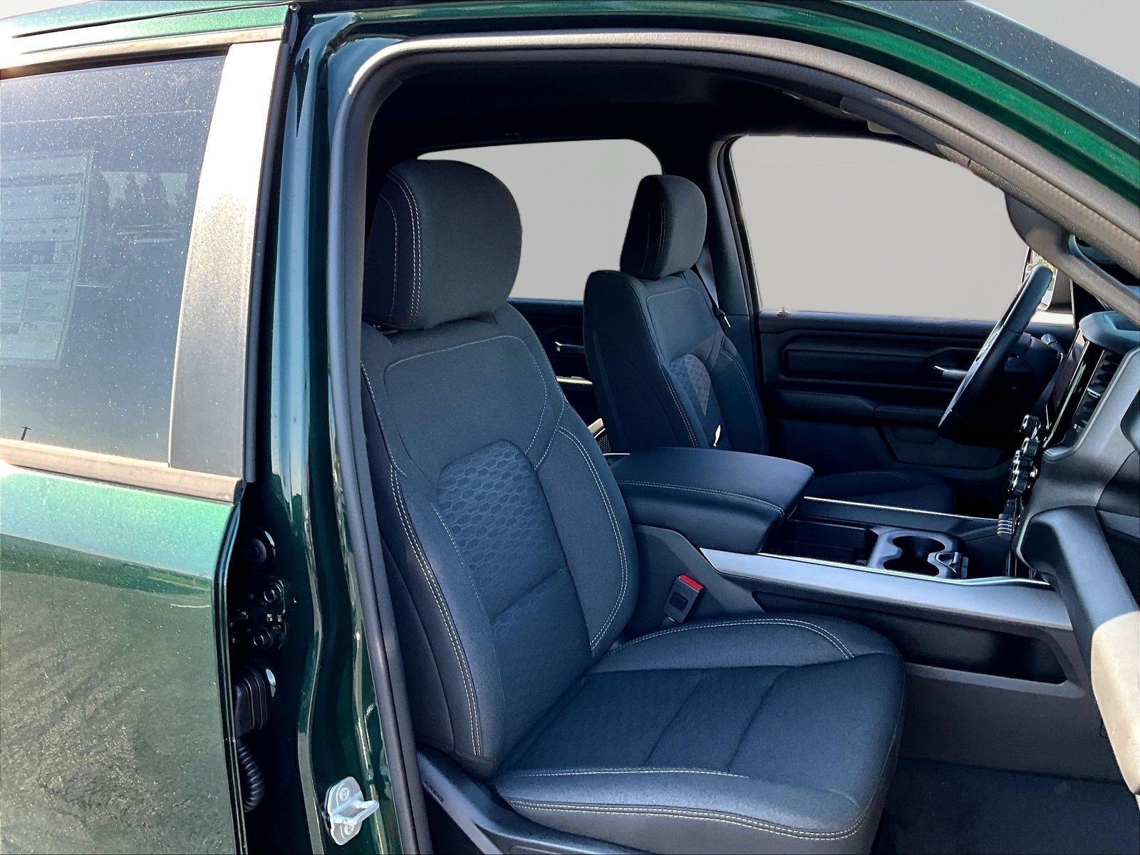 New 2027 RAM 1500 Express AWD/4WD image 19