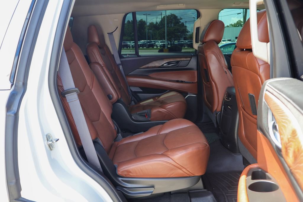 Used 2016 Cadillac Escalade Premium AWD/4WD image 10