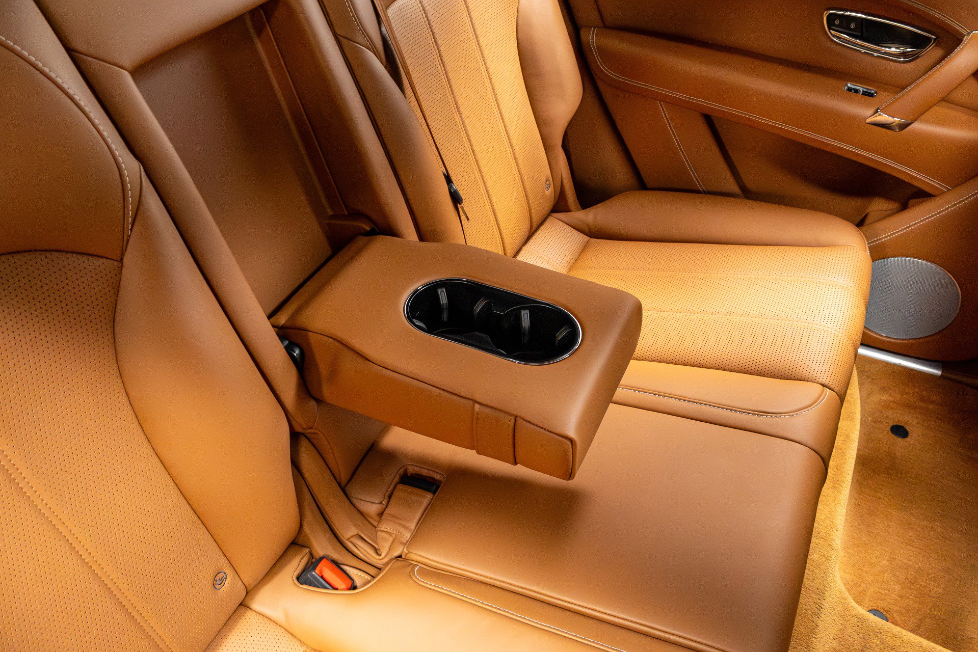 Used 2019 Bentley Bentayga image 24