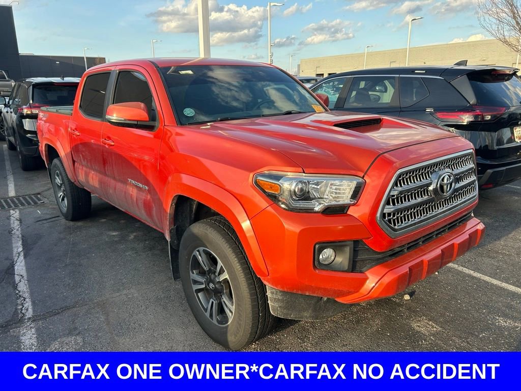 Used 2017 Toyota Tacoma TRD Sport w/ Tow Package (A/T) image 1