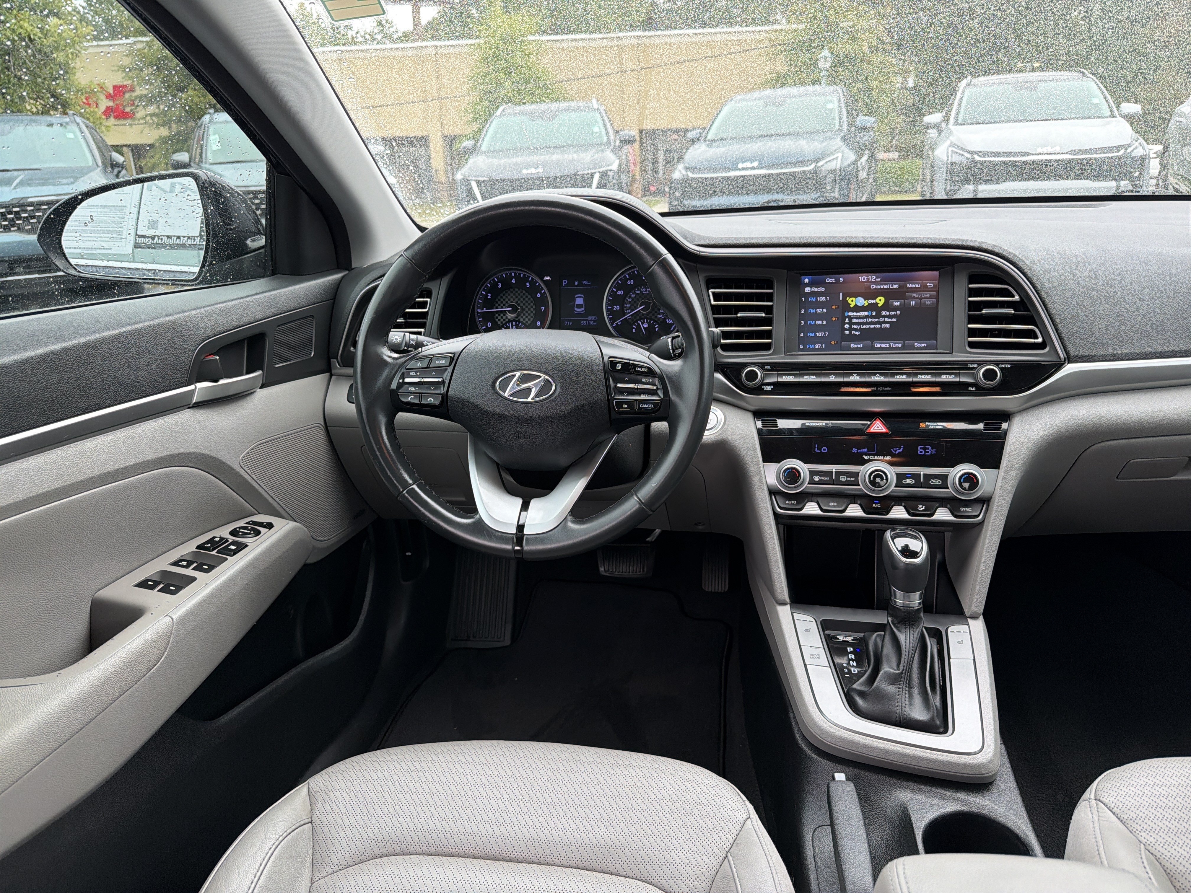 Used 2019 Hyundai Elantra Limited FWD image 3