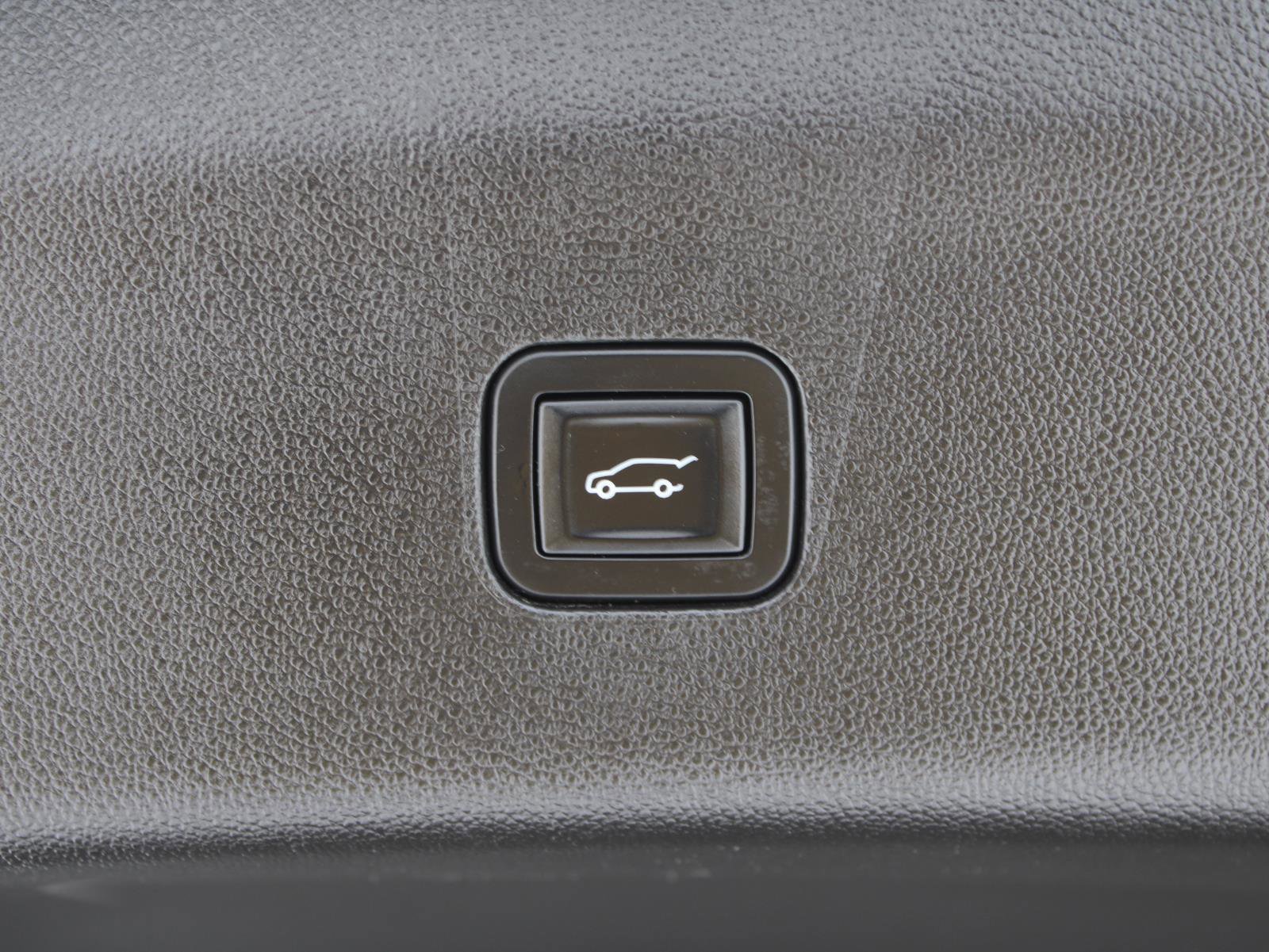 Used 2019 Buick Enclave Essence w/ Trailering Package, 5000 lbs. image 9