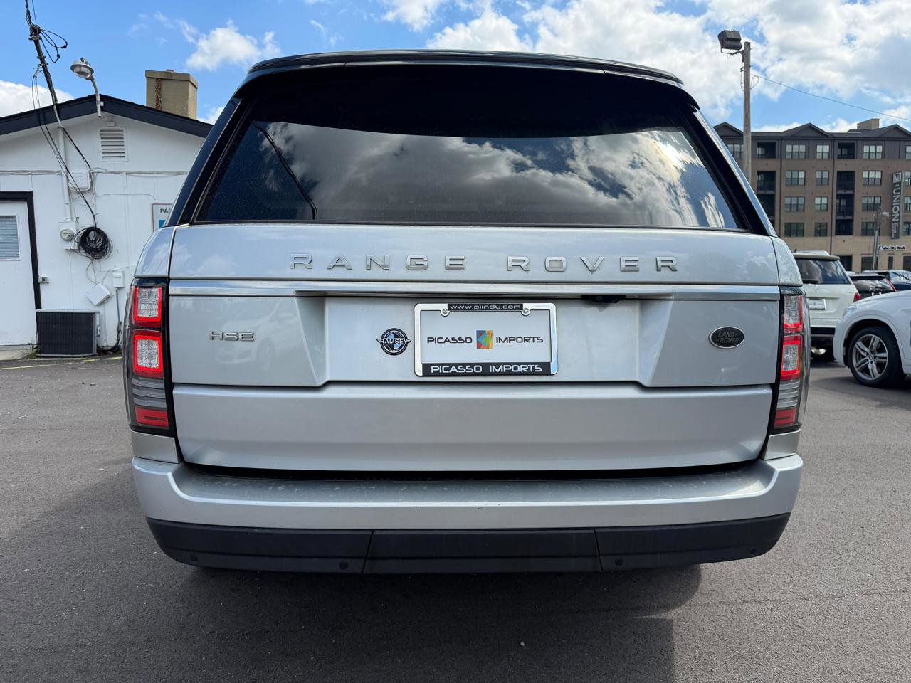 Used 2017 Land Rover Range Rover HSE AWD/4WD image 4