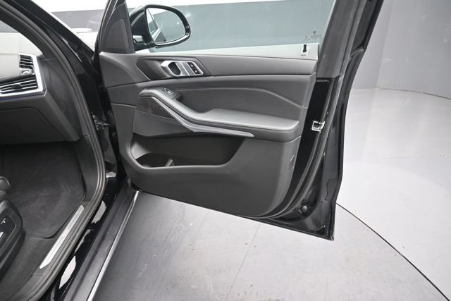 Used 2023 BMW X5 xDrive40i w/ Premium Package AWD/4WD image 33