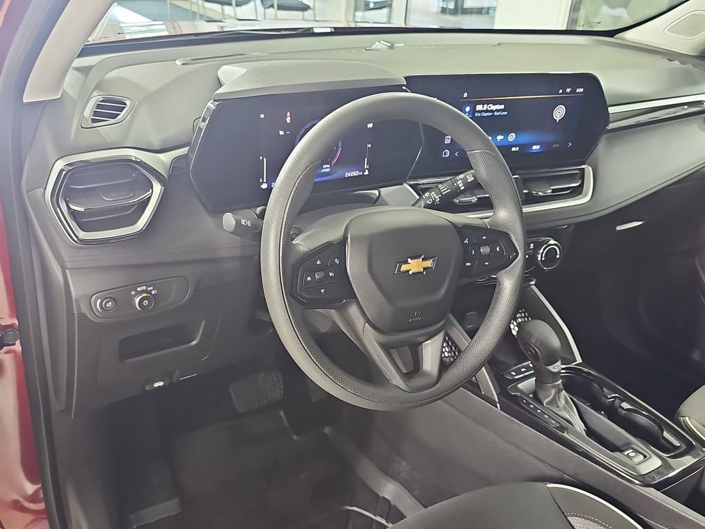 Certified 2024 Chevrolet TrailBlazer LT w/ Driver Confidence Package AWD/4WD image 19