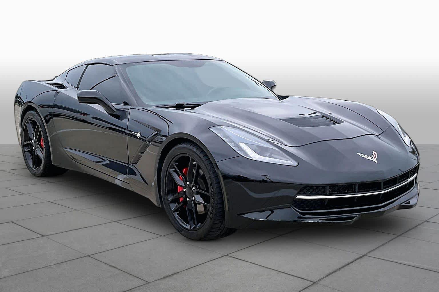 Used 2016 Chevrolet Corvette Stingray Coupe RWD image 3