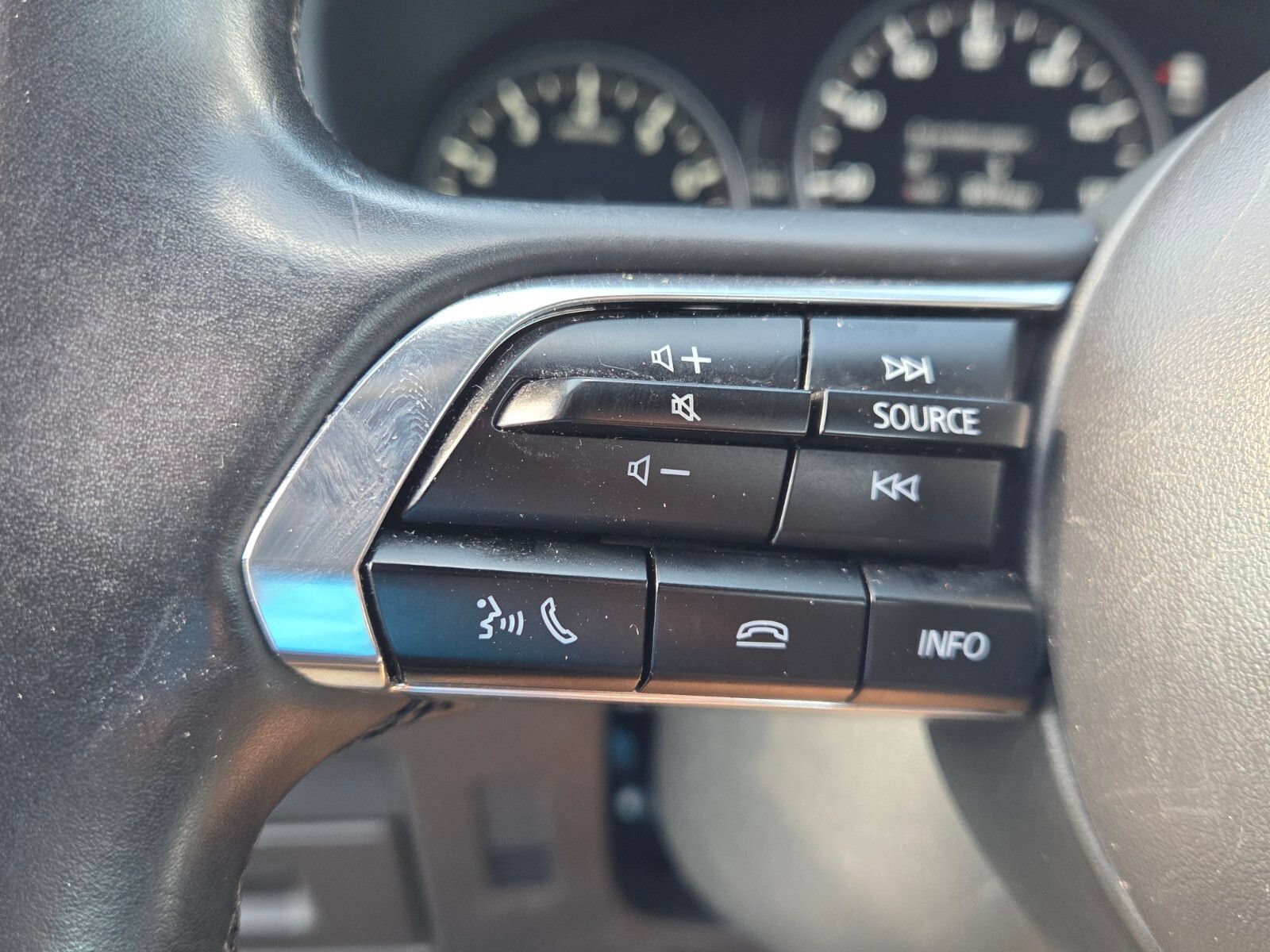 Used 2024 MAZDA MAZDA3 s FWD image 26