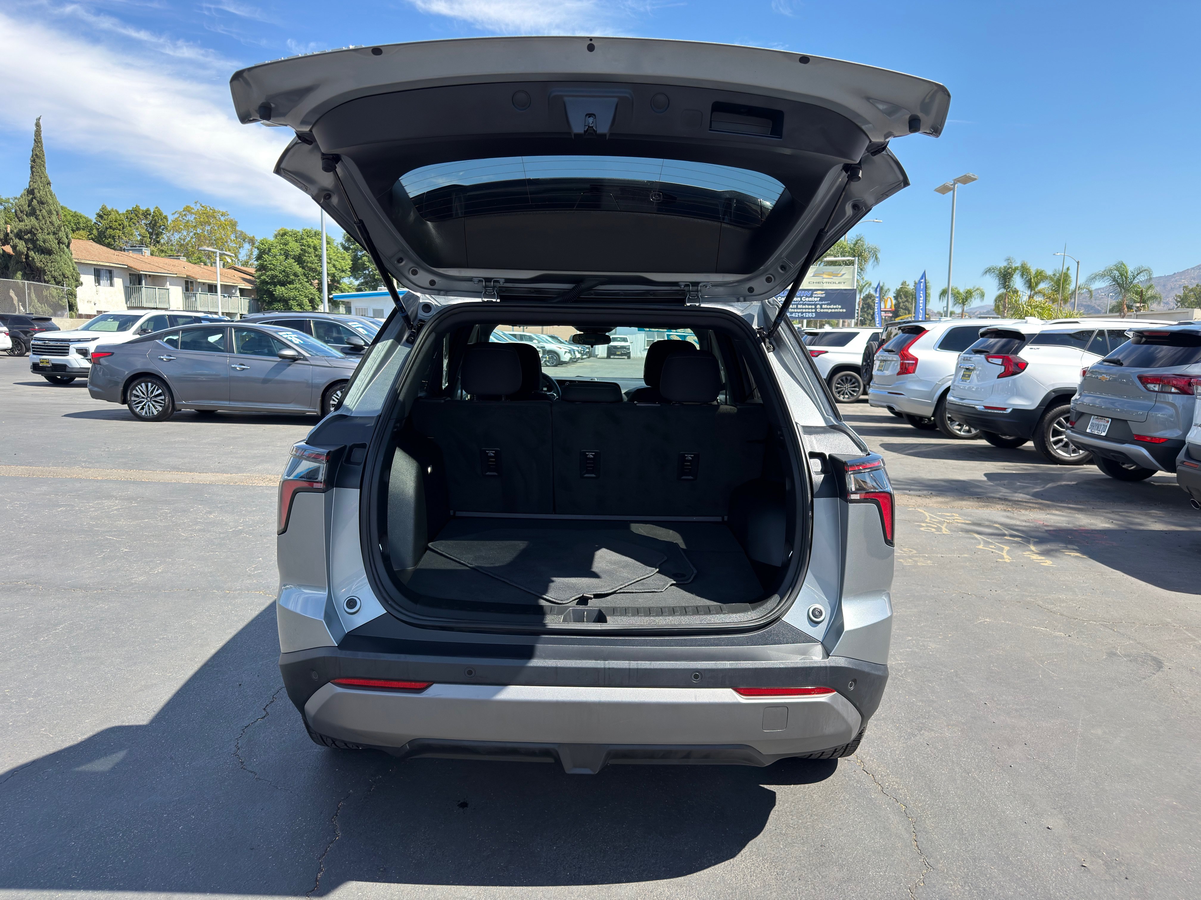 Used 2026 Chevrolet Equinox LT FWD image 14