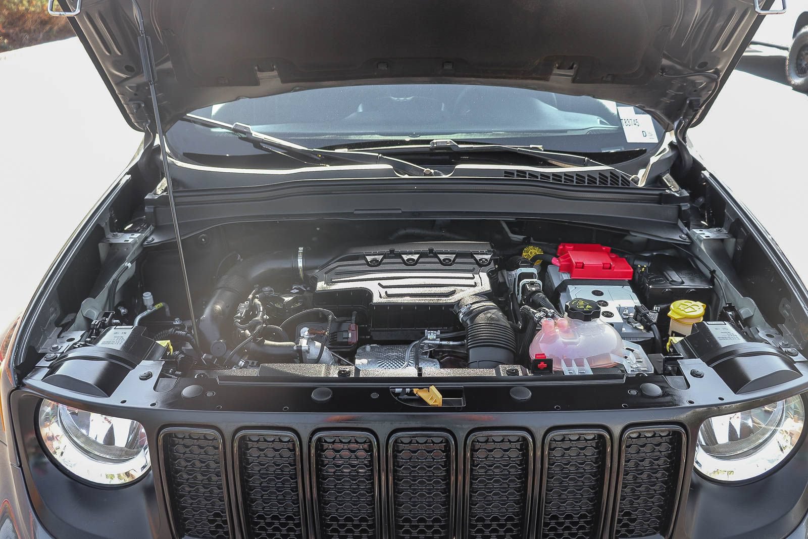Used 2022 Jeep Renegade Altitude AWD/4WD image 33