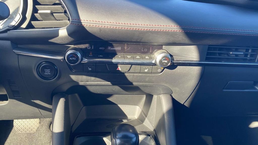 Used 2024 MAZDA MAZDA3 s image 22
