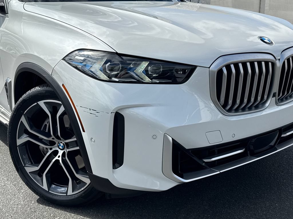 Used 2024 BMW X5 xDrive40i w/ Premium Package AWD/4WD image 6