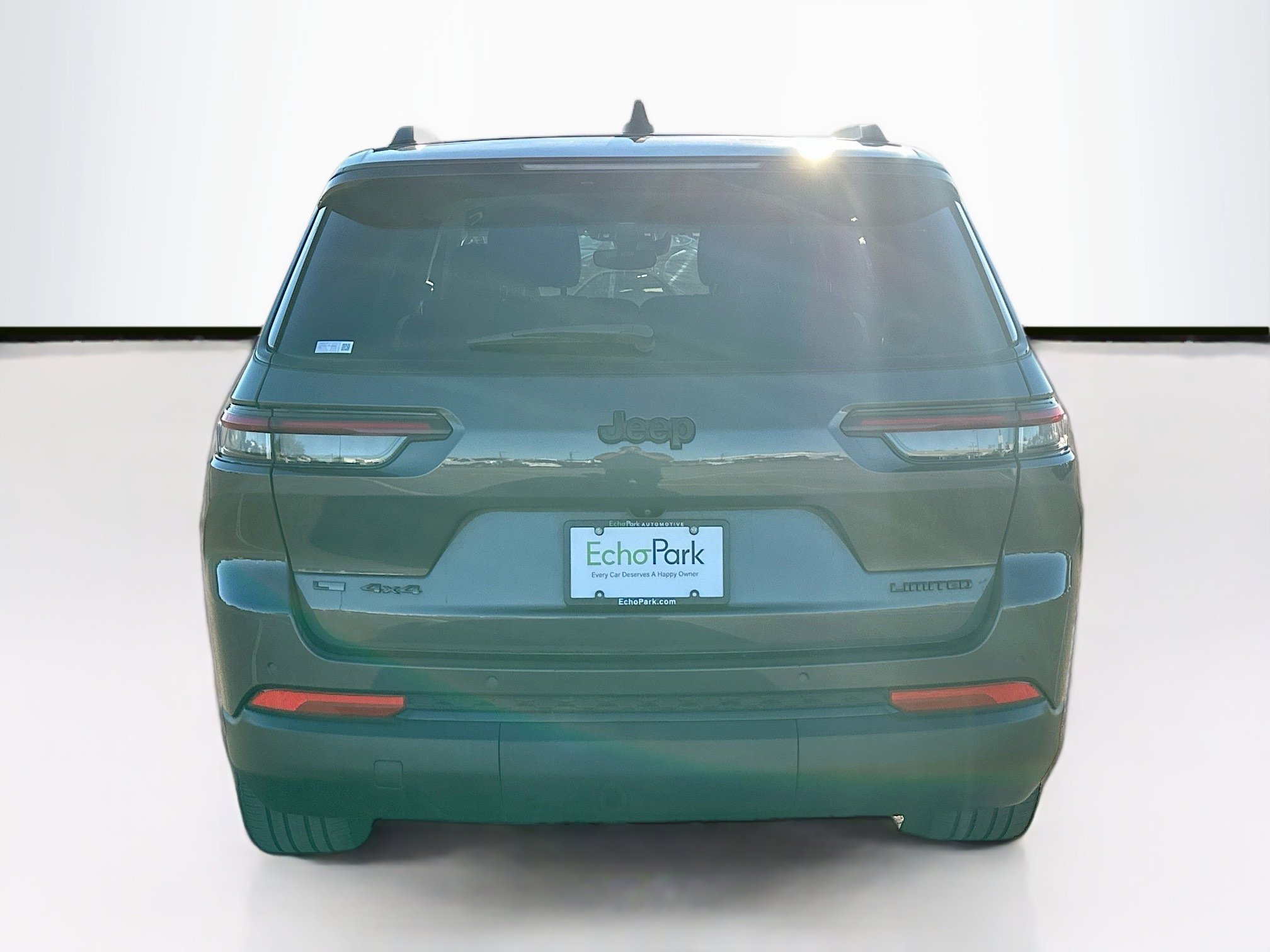 Used 2023 Jeep Grand Cherokee L Limited w/ Black Appearance Package image 7