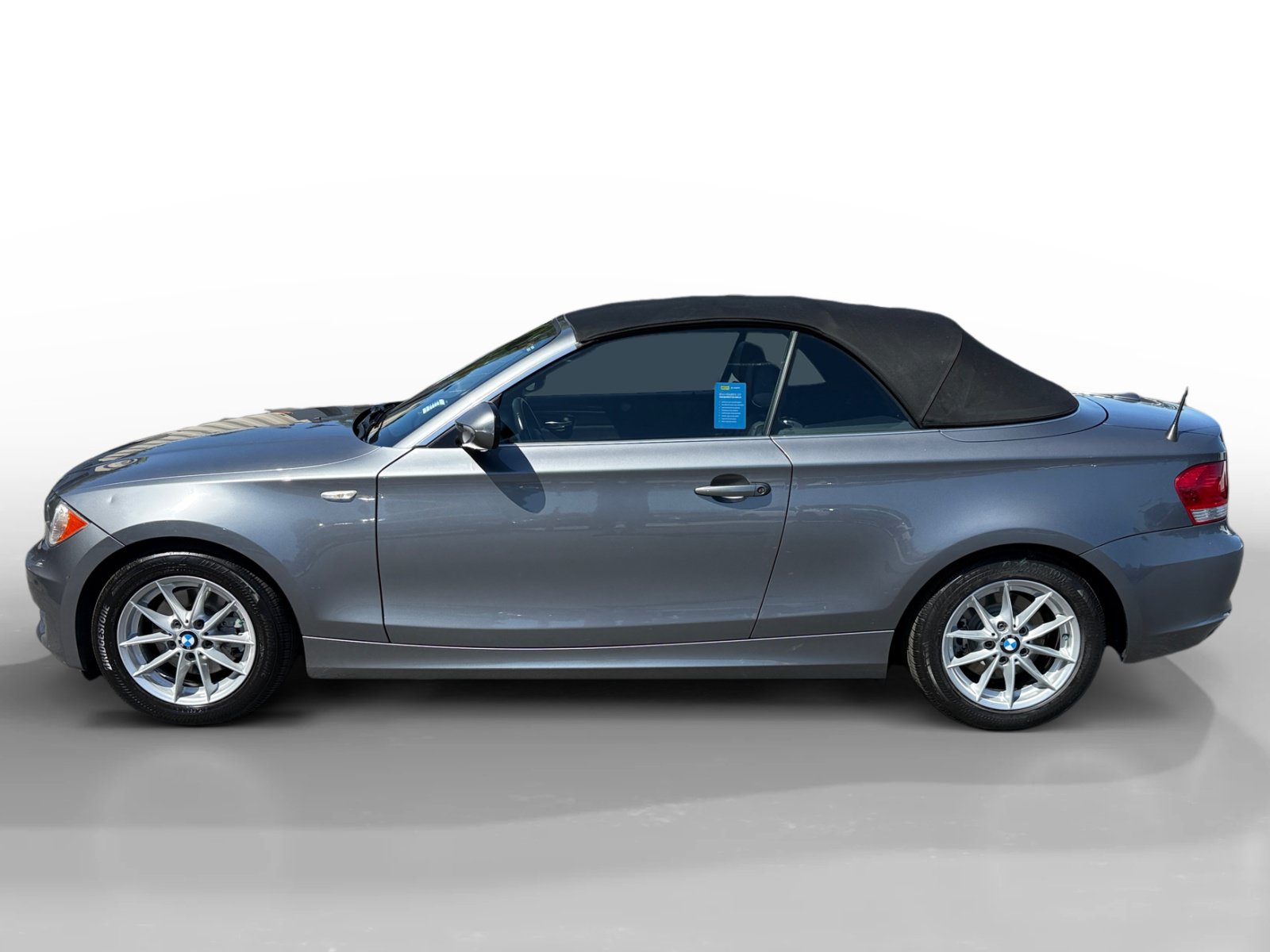 Used 2011 BMW 128i Convertible RWD image 2
