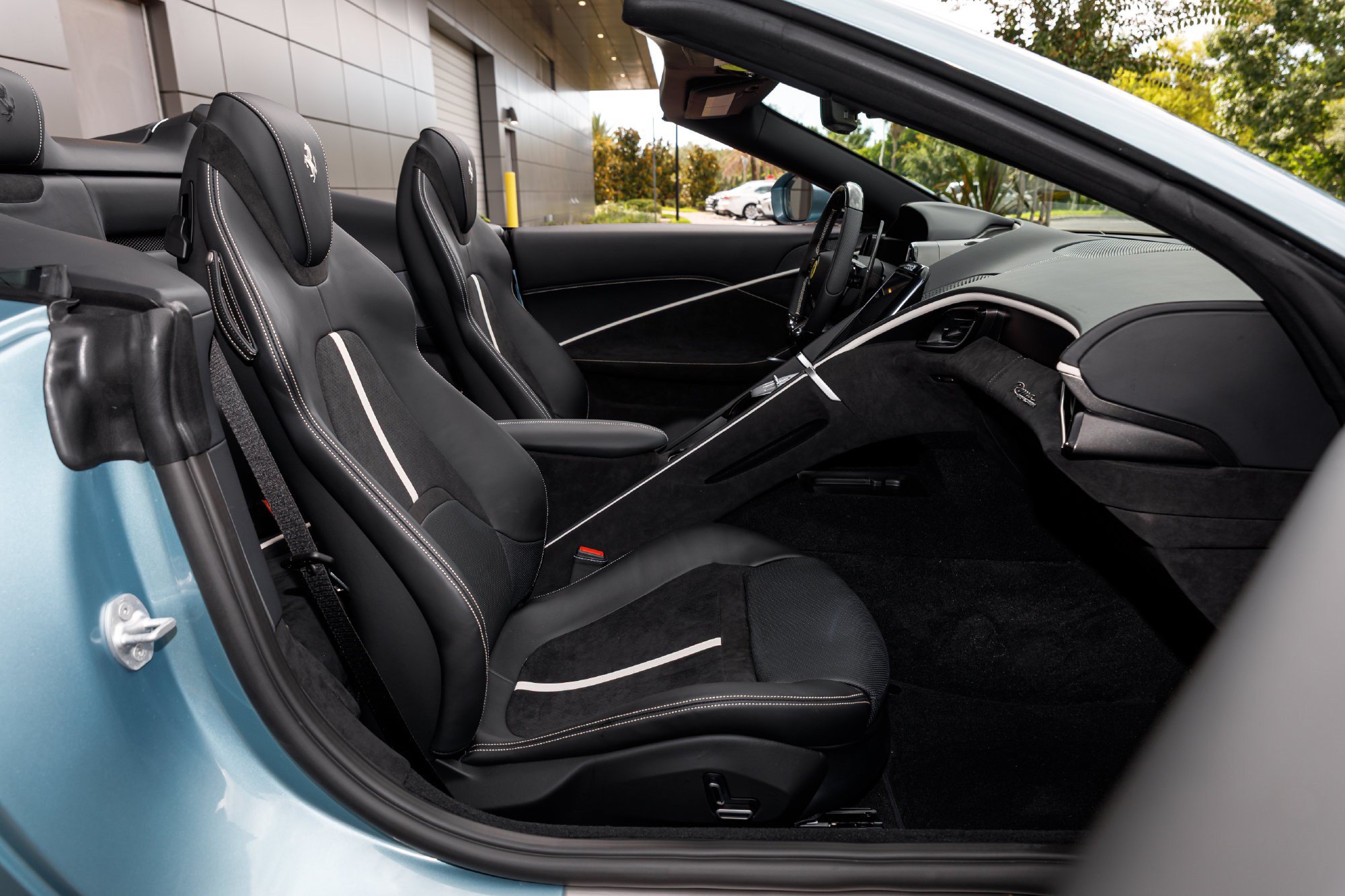 Used 2026 Ferrari Roma Spider RWD image 10