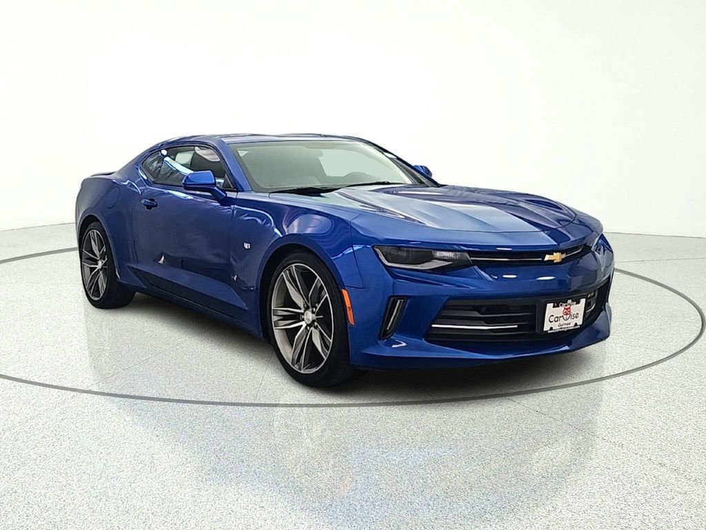 Used 2016 Chevrolet Camaro LT RWD image 9