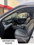Used 2021 Toyota Highlander XLE FWD image 13