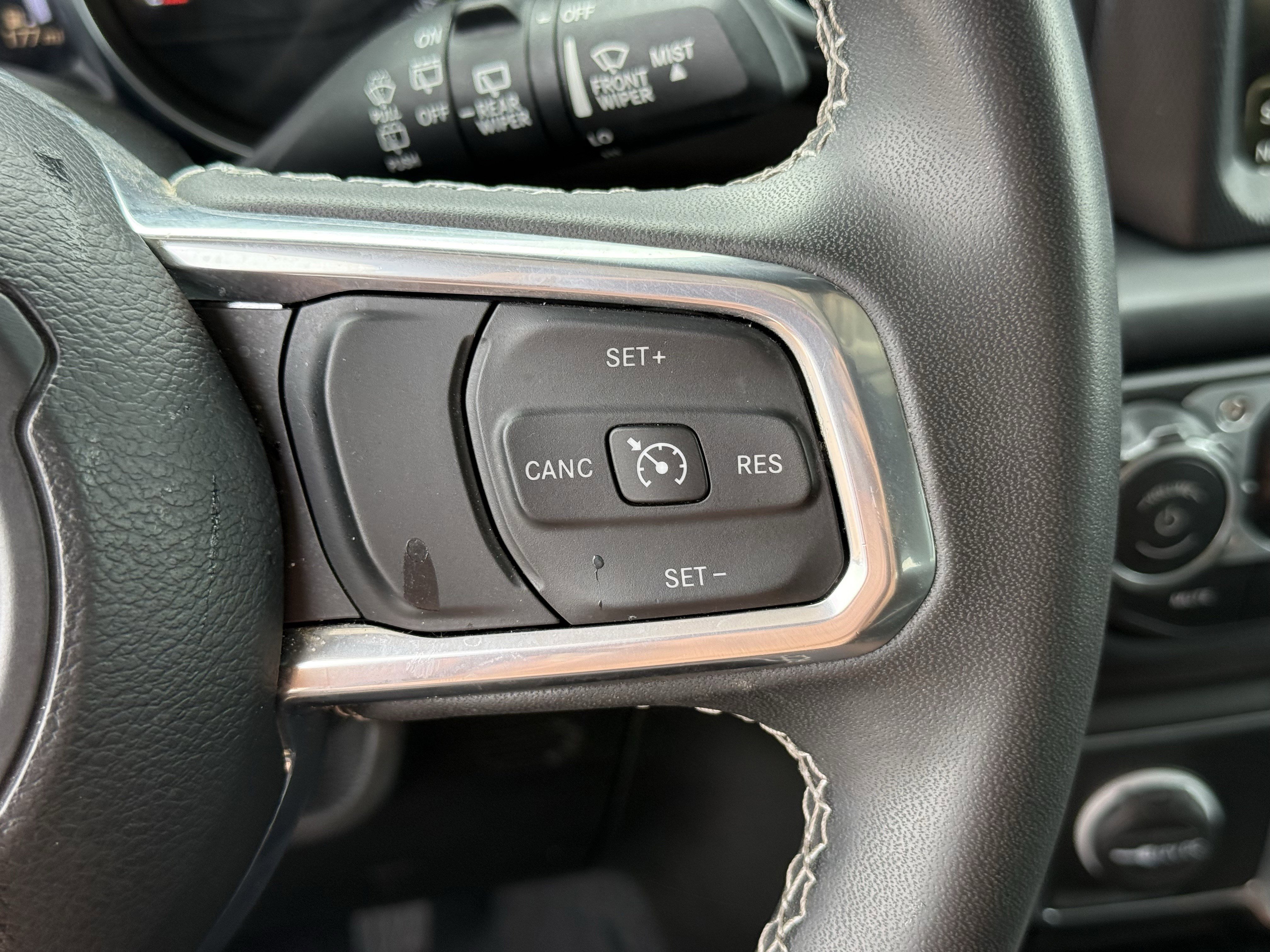 Used 2023 Jeep Wrangler Sahara image 17