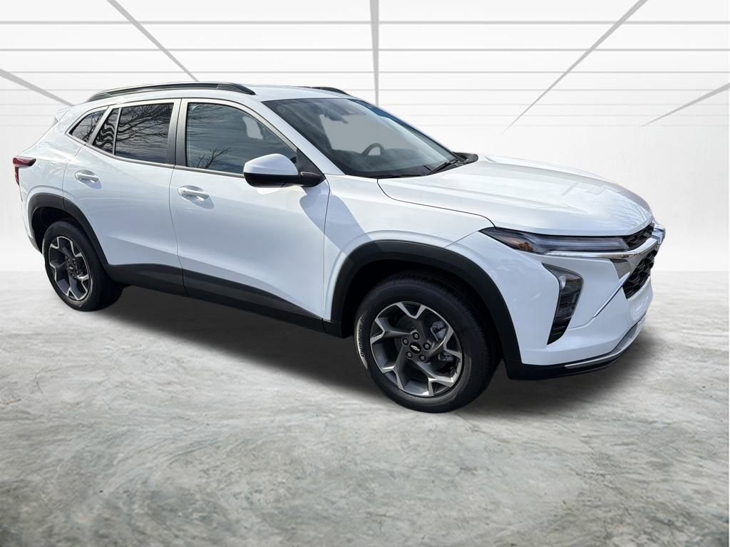 New 2025 Chevrolet Trax LT w/ LT Convenience Package