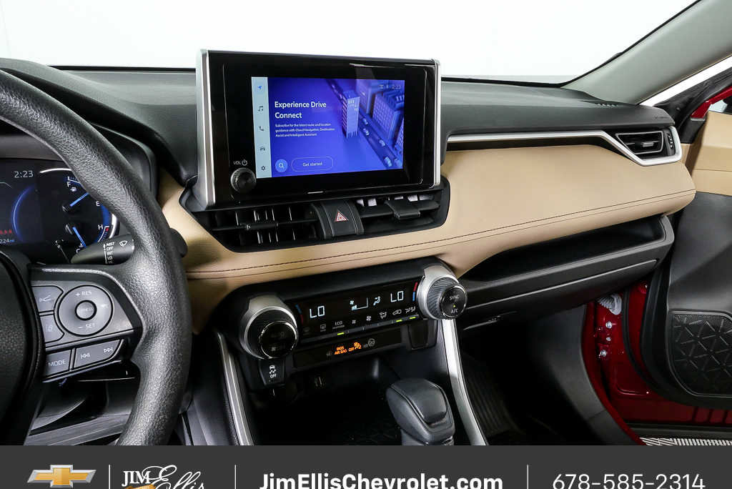 Used 2023 Toyota RAV4 LE AWD/4WD image 12