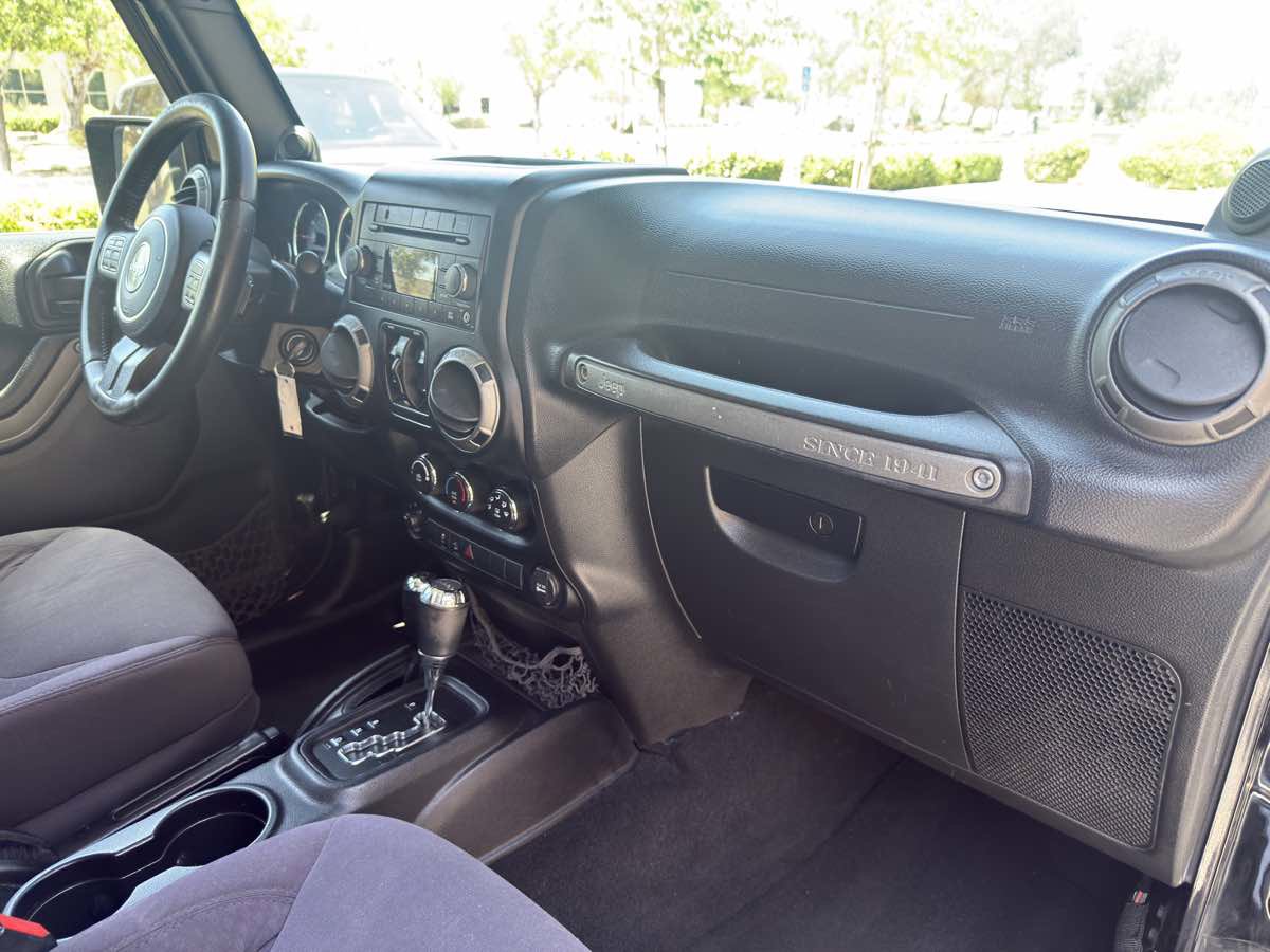 Used 2013 Jeep Wrangler Unlimited Sport image 46