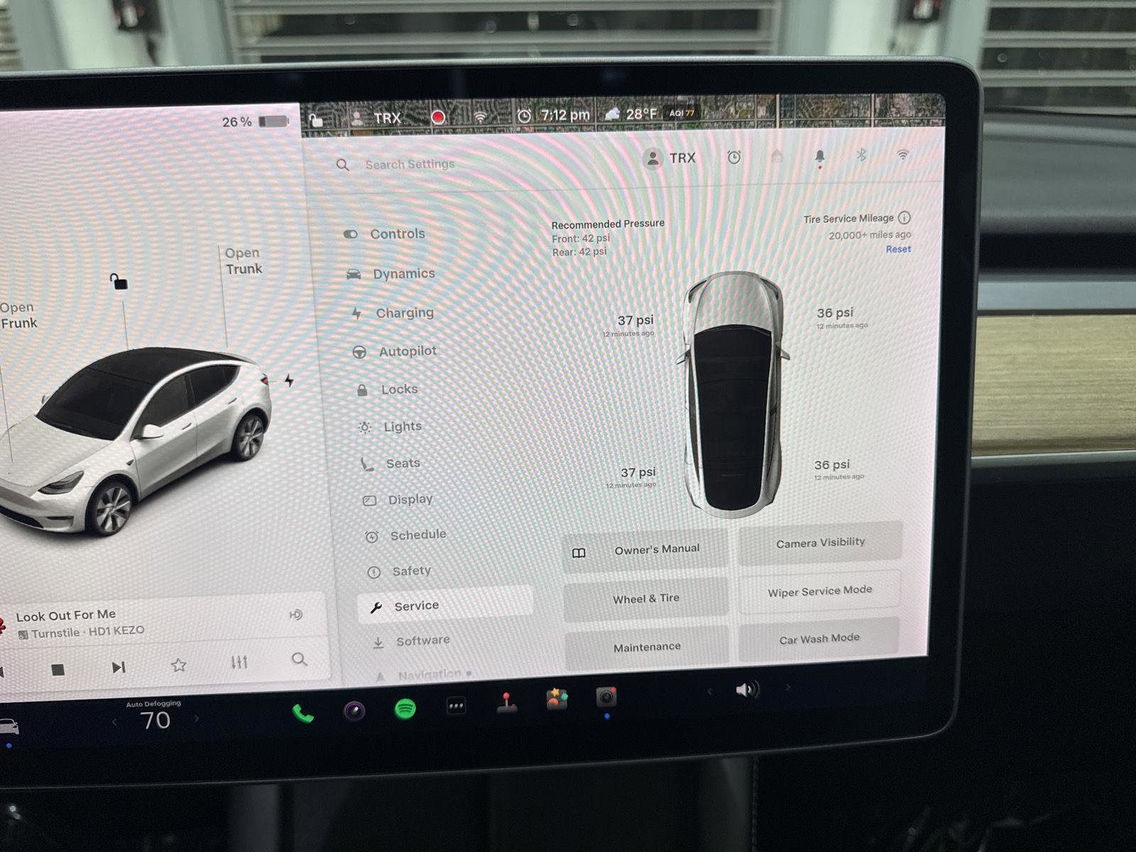 Used 2022 Tesla Model Y Long Range image 41