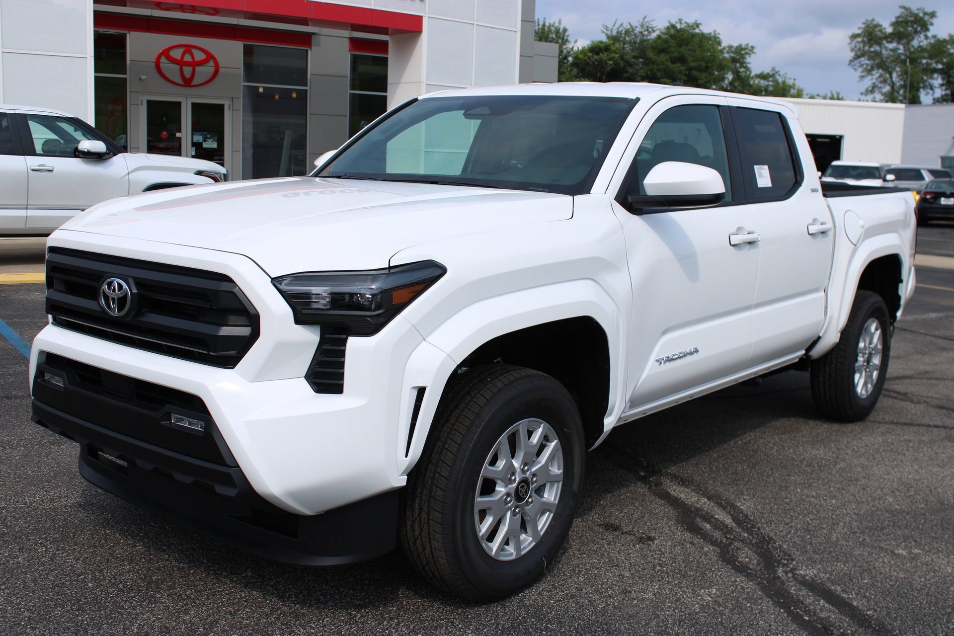 New 2026 Toyota Tacoma SR5 RWD image 2