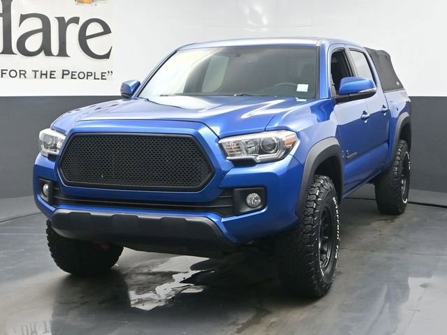 Used 2016 Toyota Tacoma TRD Off-Road image 7