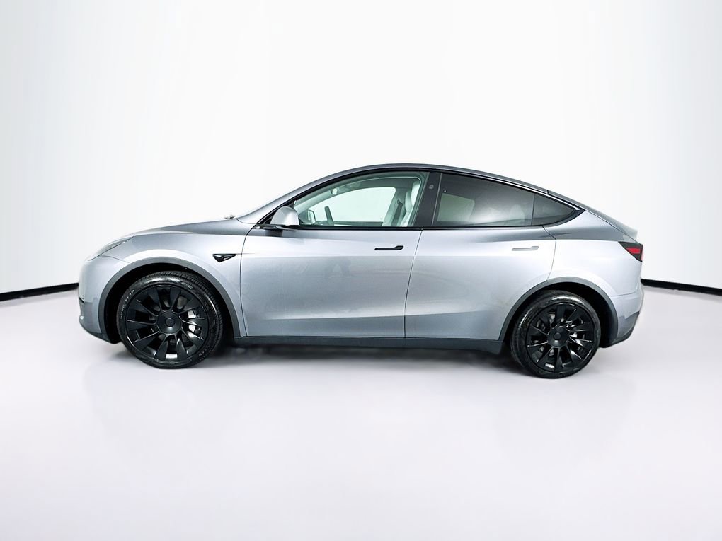Used 2025 Tesla Model Y Long Range image 6