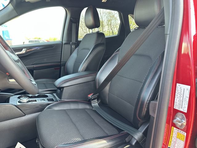 Used 2023 Ford Escape ST-Line w/ Tech Pack #1 AWD/4WD image 15