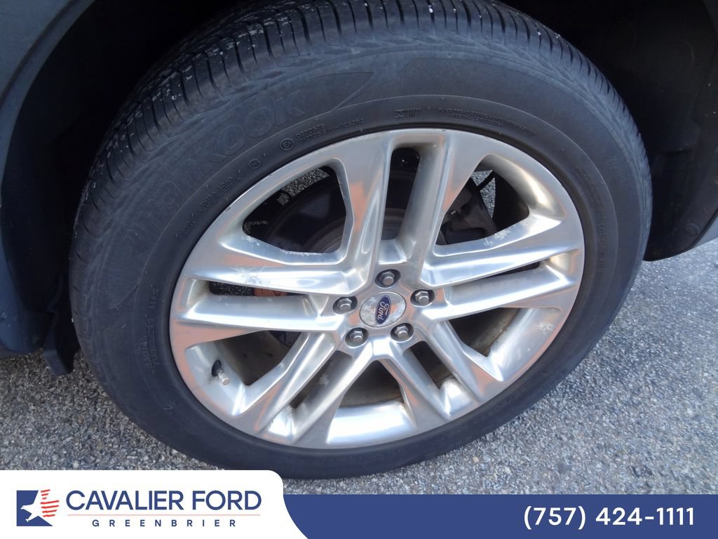 Used 2016 Ford Explorer XLT w/ Equipment Group 202A AWD/4WD image 17