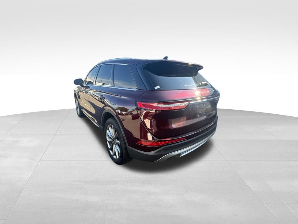 Used 2021 Lincoln Corsair AWD w/ Premium Package image 4