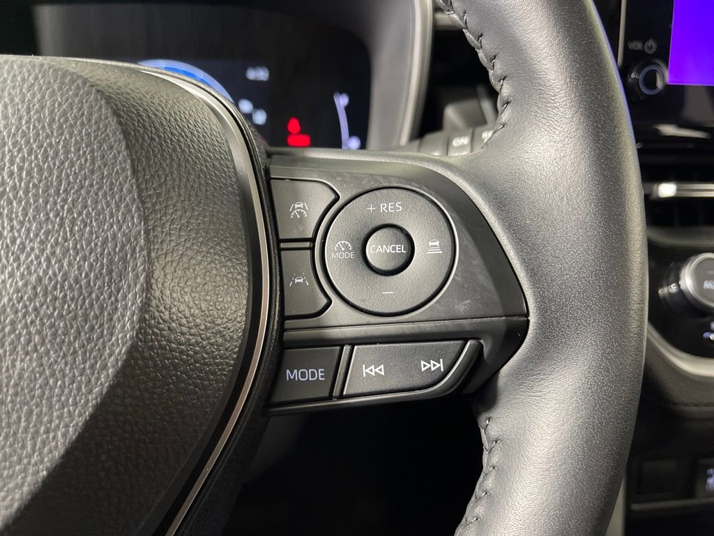 Certified 2024 Toyota Corolla Cross XLE w/ Convenience Package image 27