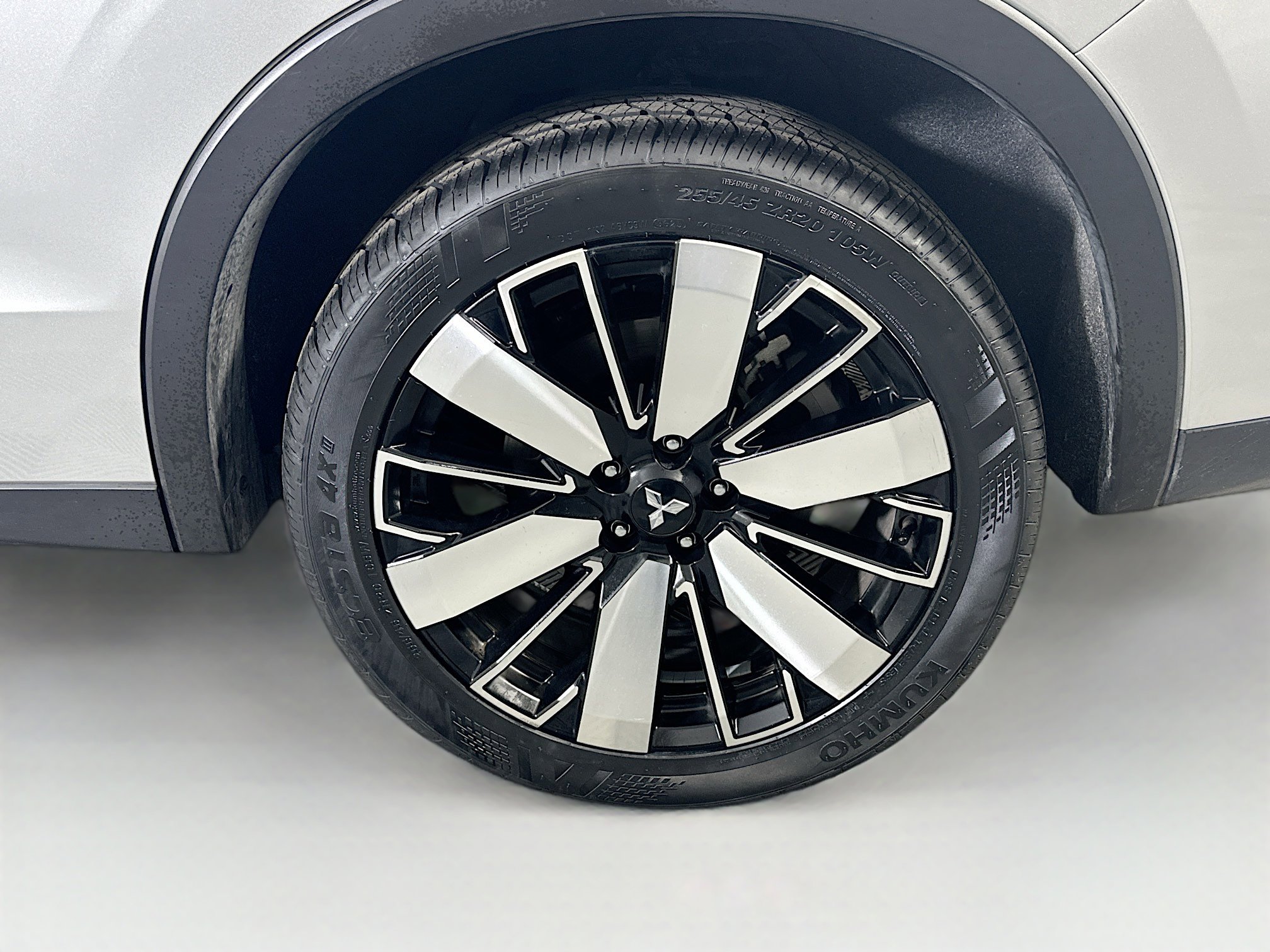 Used 2025 Mitsubishi Outlander SE FWD image 11