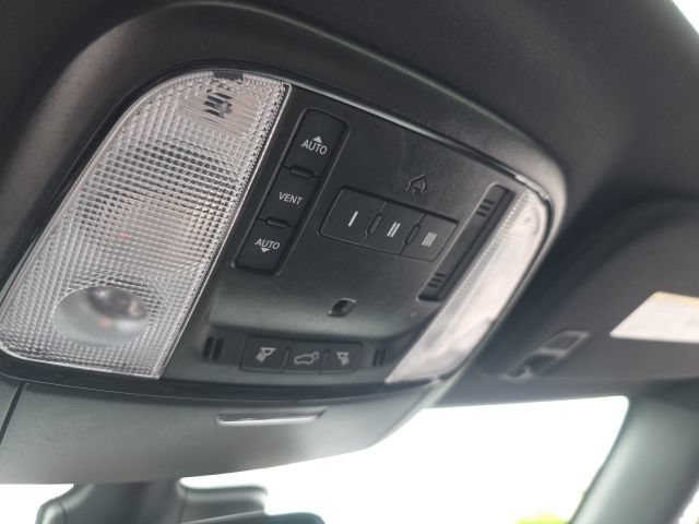 Used 2025 Dodge Durango GT AWD/4WD image 29