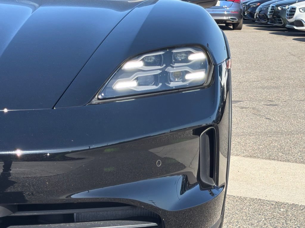 Used 2025 Porsche Taycan 4S AWD/4WD image 12
