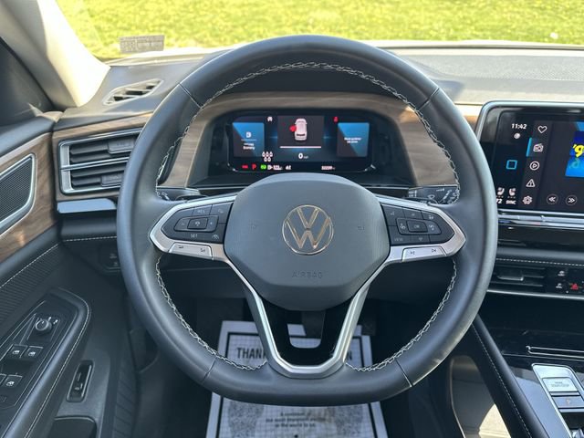 Used 2025 Volkswagen Atlas SE AWD/4WD image 13
