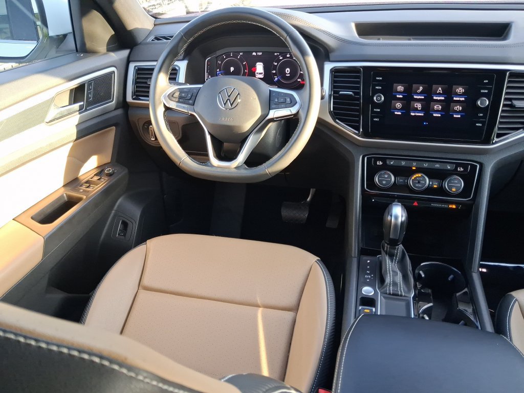 Used 2023 Volkswagen Atlas Cross Sport SE FWD image 19