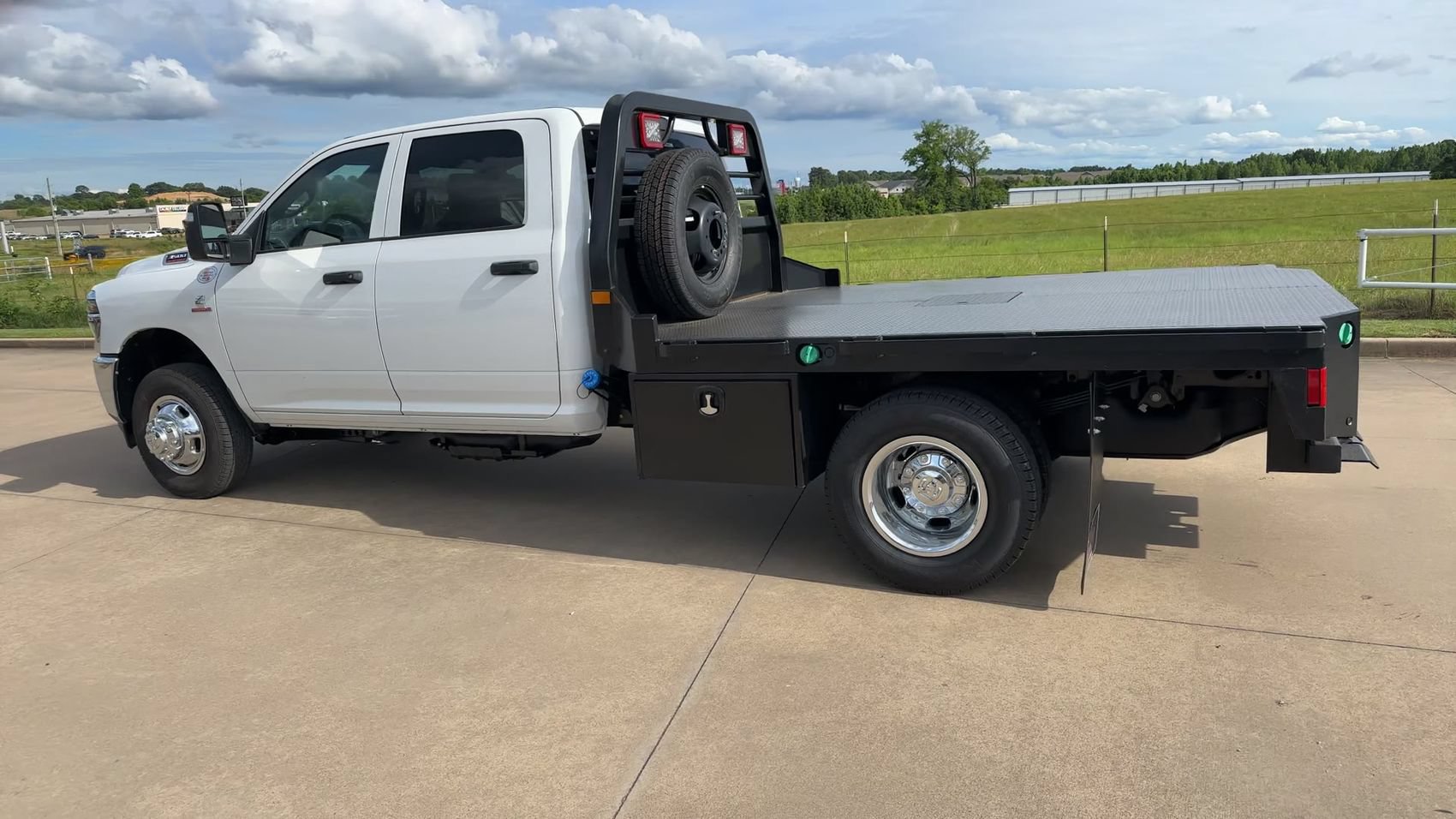 New 2026 RAM 3500 Tradesman w/ Chrome Appearance Group A AWD/4WD image 6