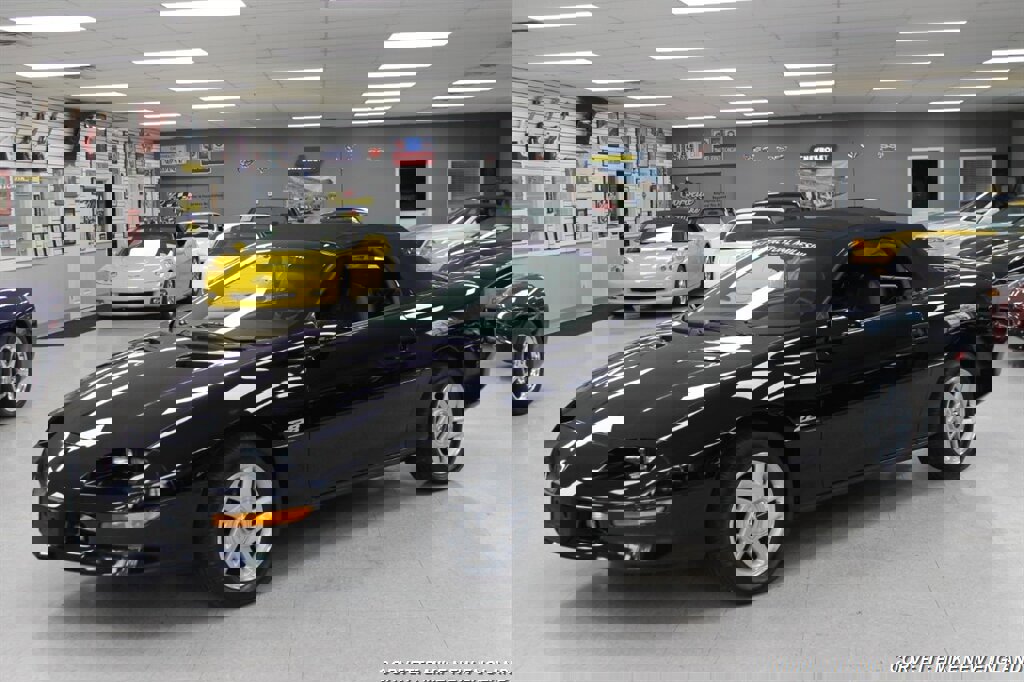 Used 1995 Chevrolet Camaro Z28 image 3