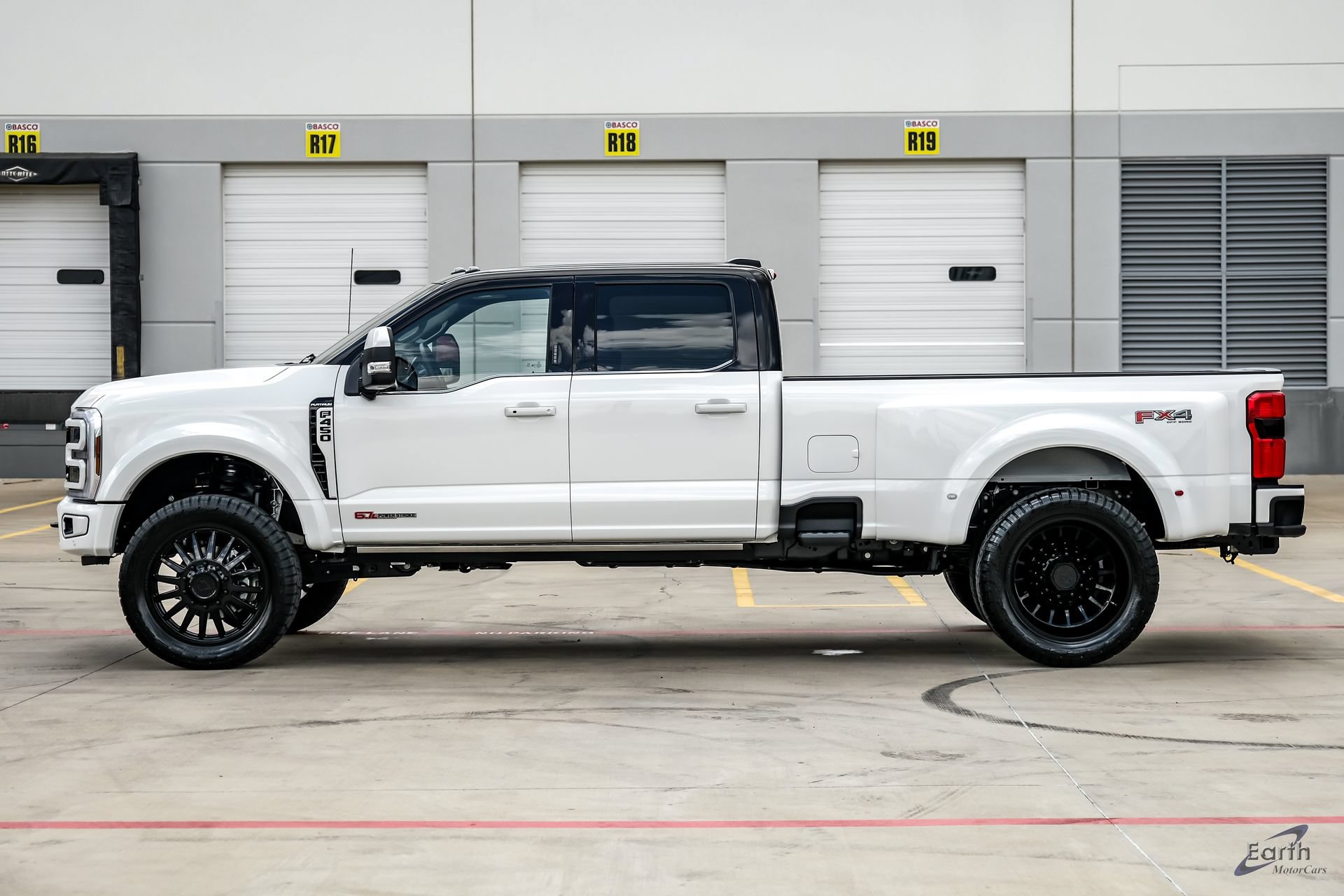 Used 2026 Ford F450 Platinum w/ Platinum Plus Package AWD/4WD image 7