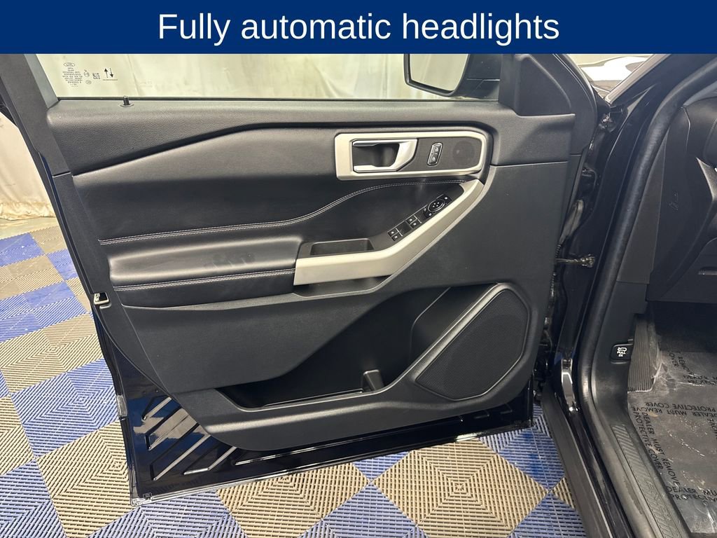 Certified 2022 Ford Explorer XLT w/ Equipment Group 202A AWD/4WD image 11