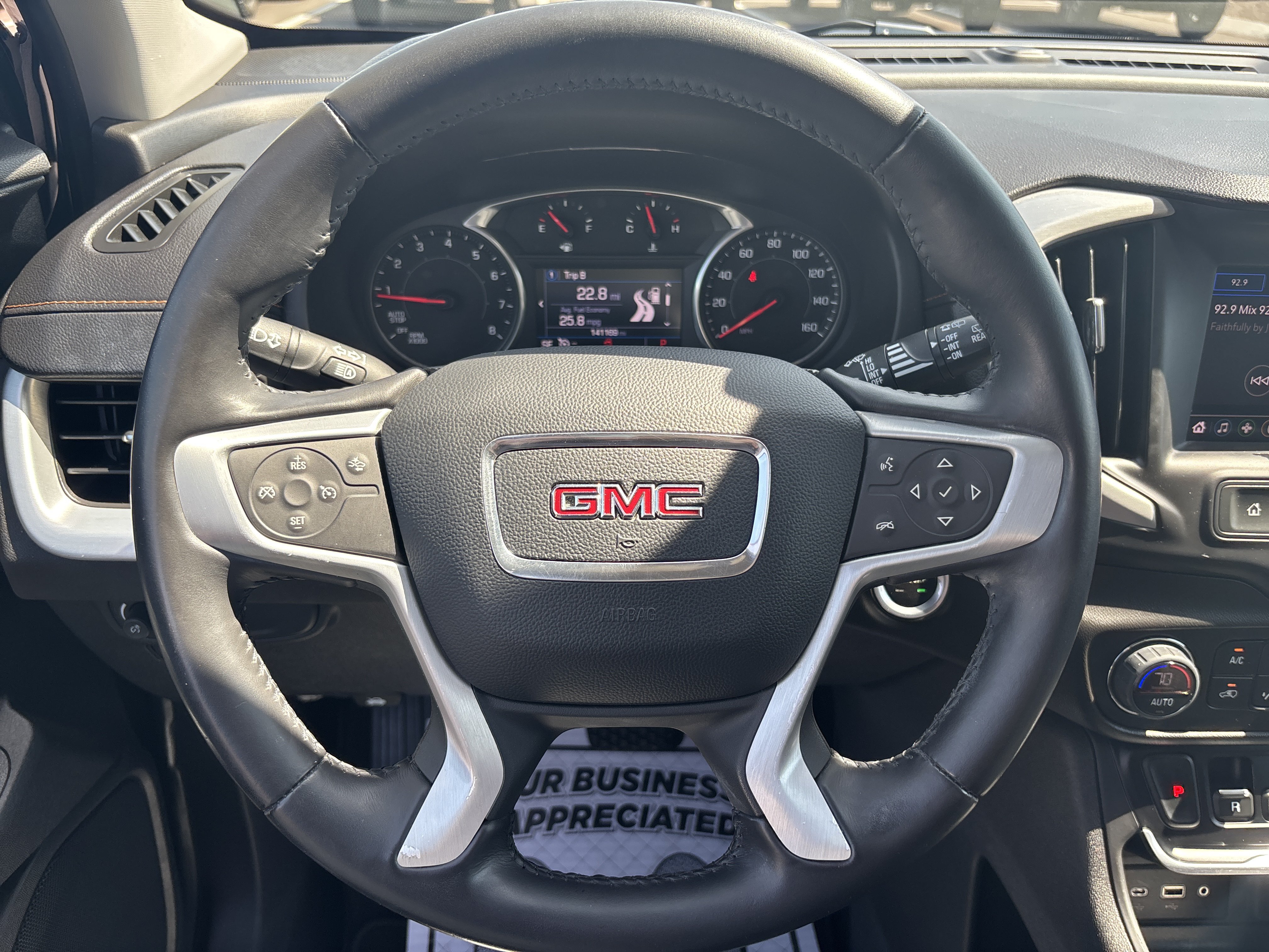 Used 2020 GMC Terrain SLE w/ Driver Convenience Package FWD image 16