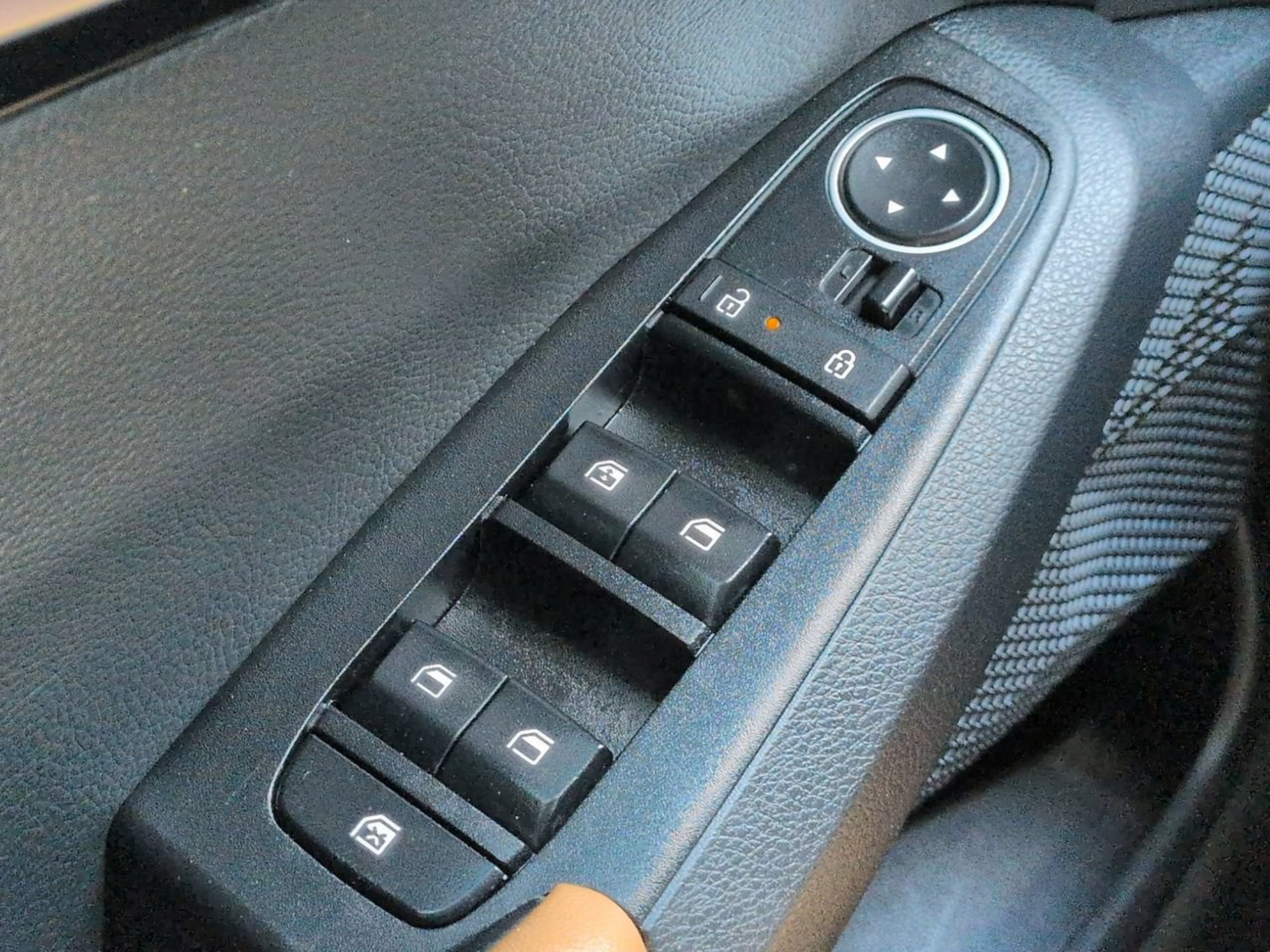 Certified 2024 Kia Seltos EX FWD image 29