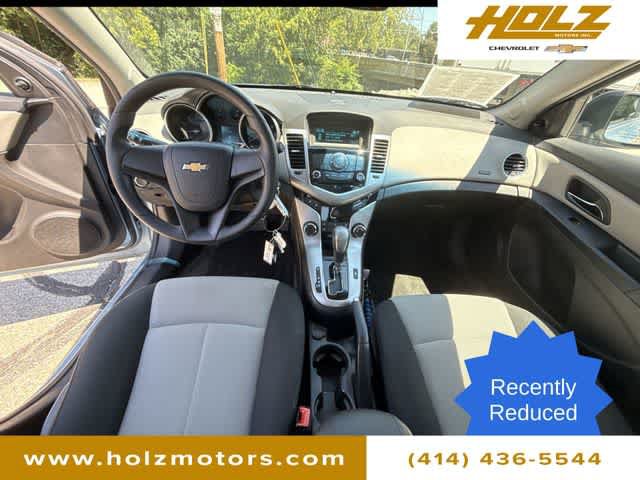 Certified 2011 Chevrolet Cruze LS FWD image 17